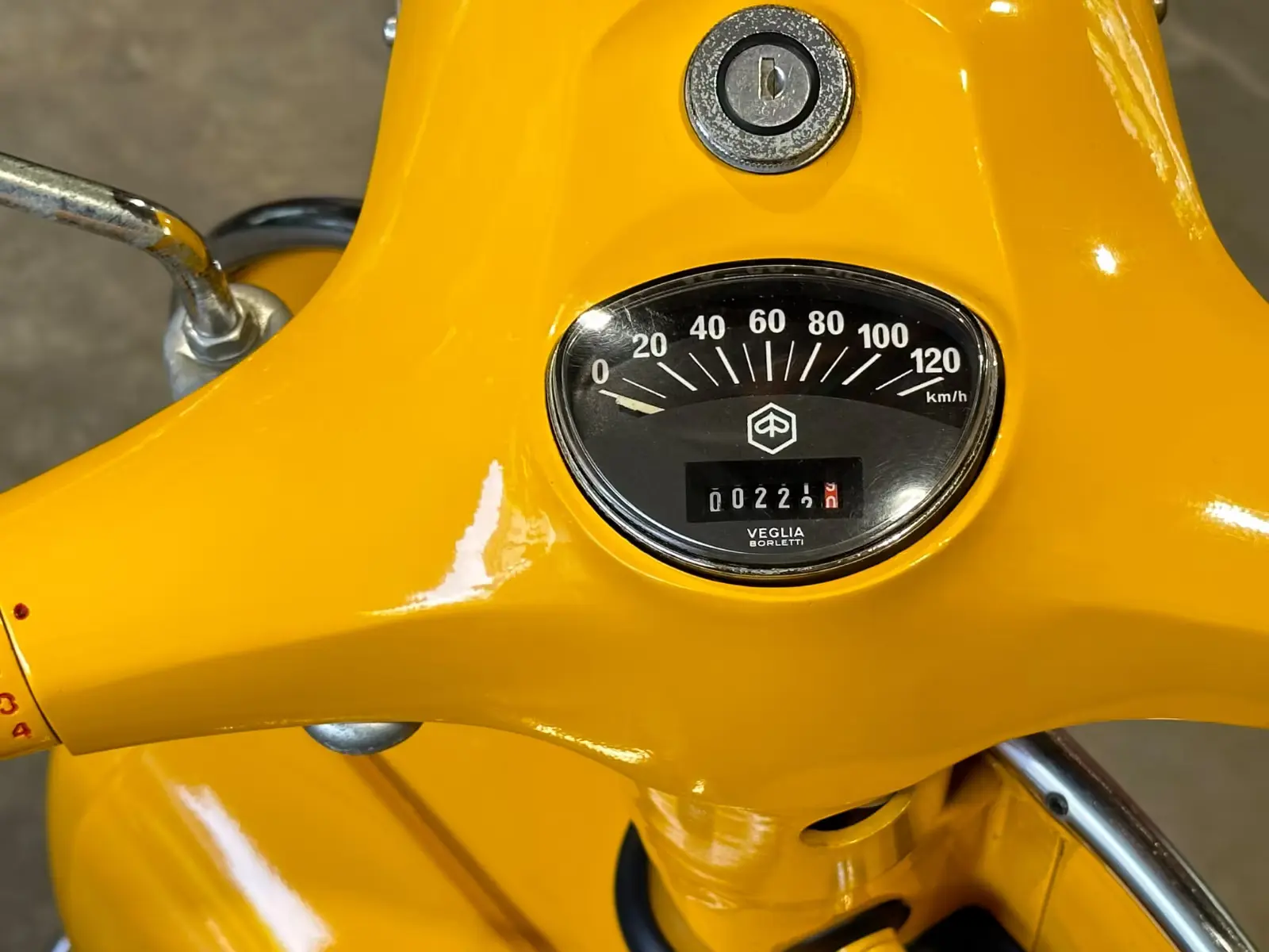 Vespa 200 Rally image