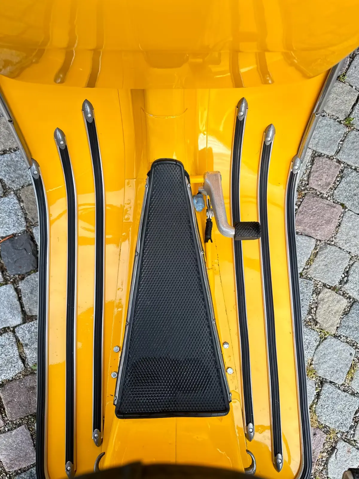 Vespa 200 Rally image