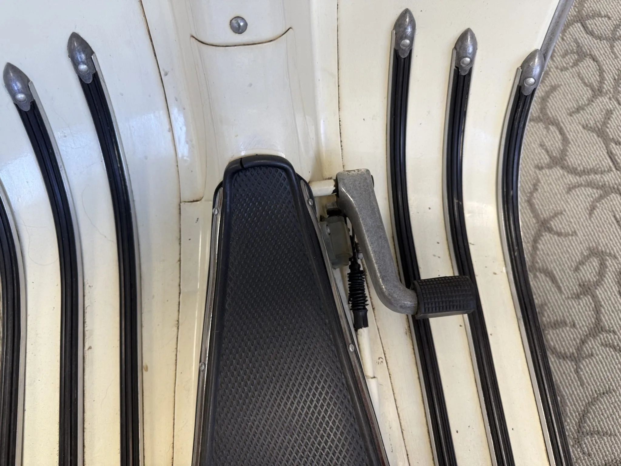Vespa 150 GL image