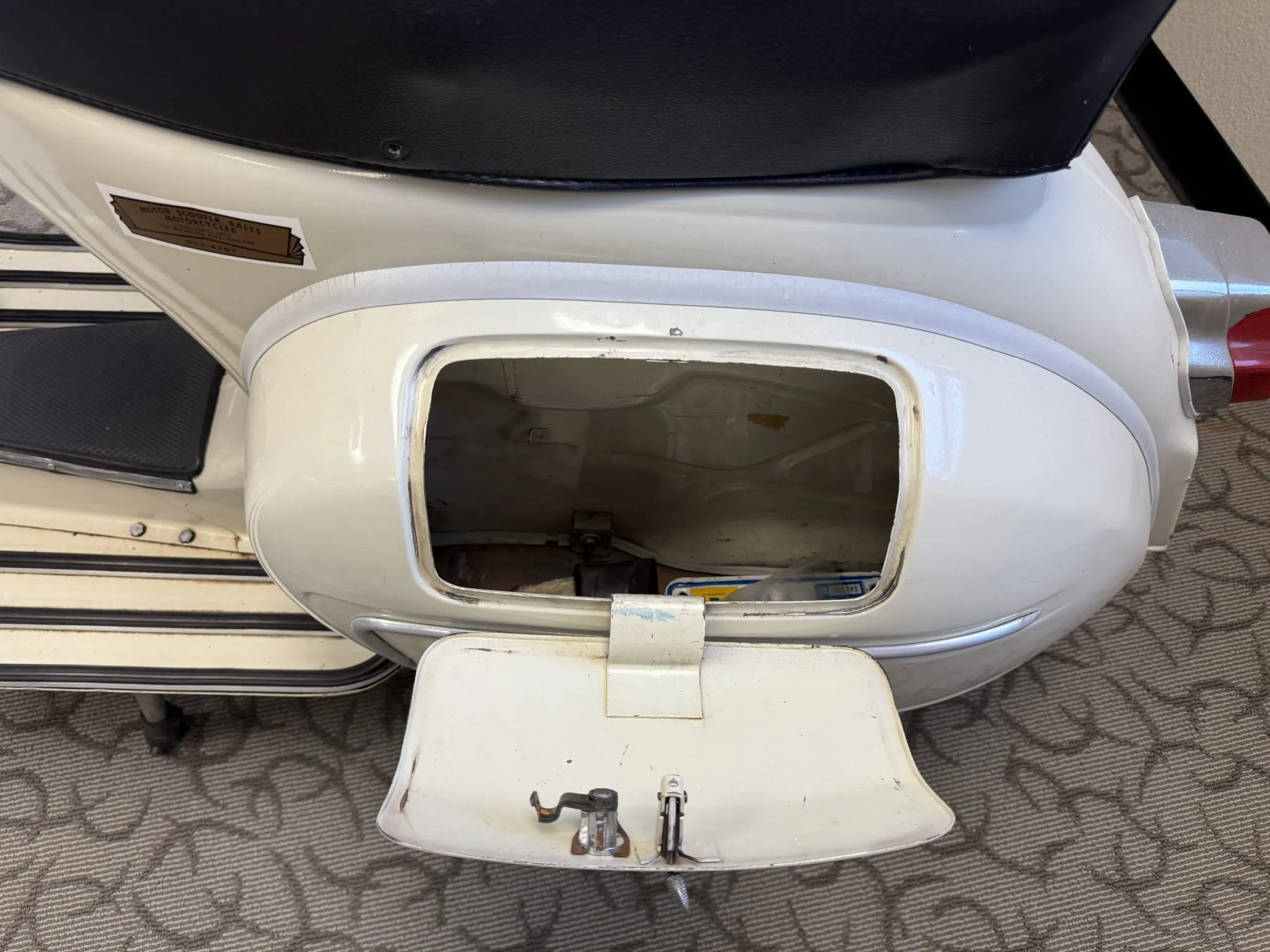 Vespa 150 GL image