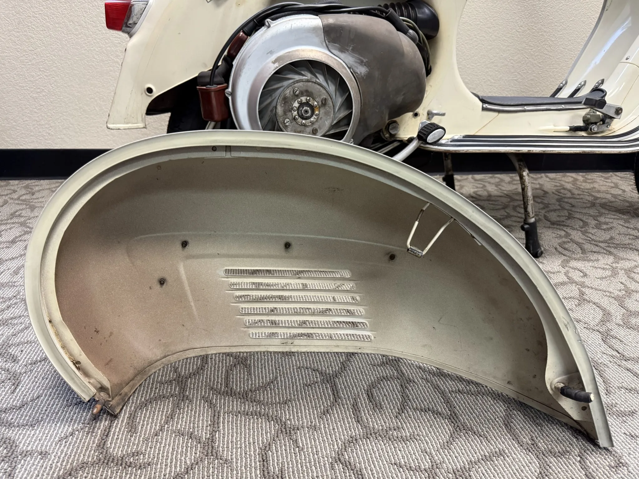 Vespa 150 GL image