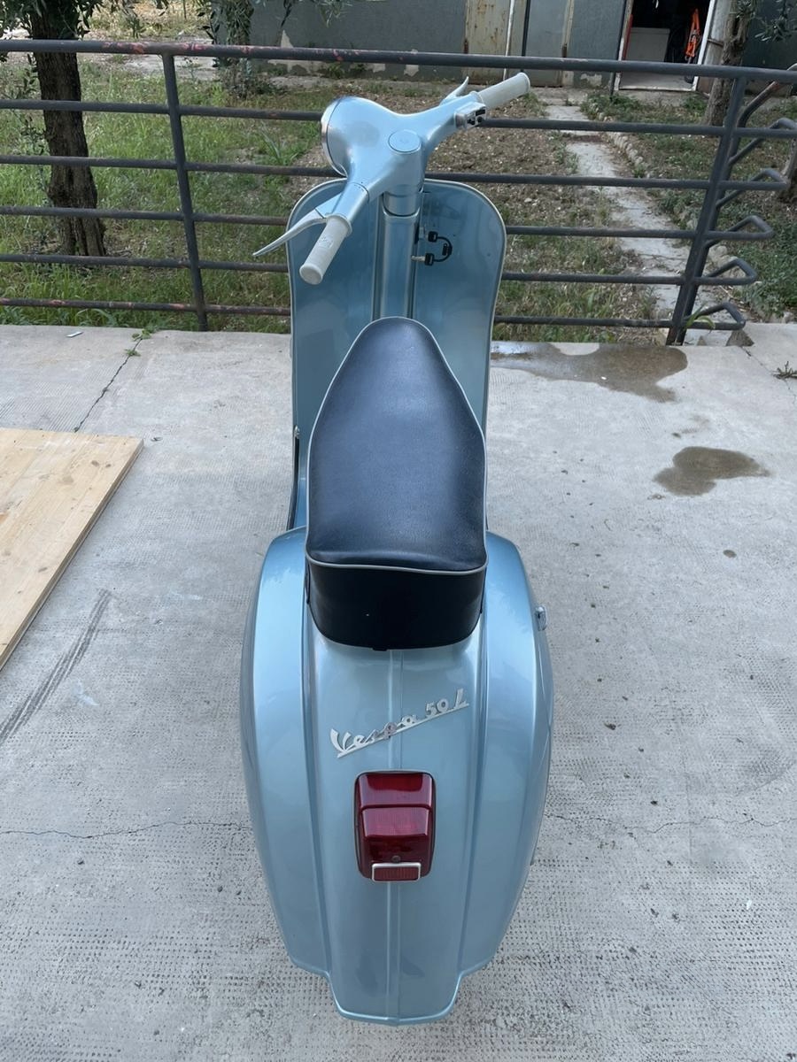 Vespa 50 L image