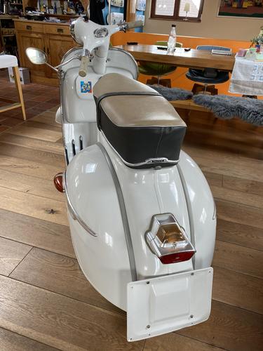 Vespa GS4 image