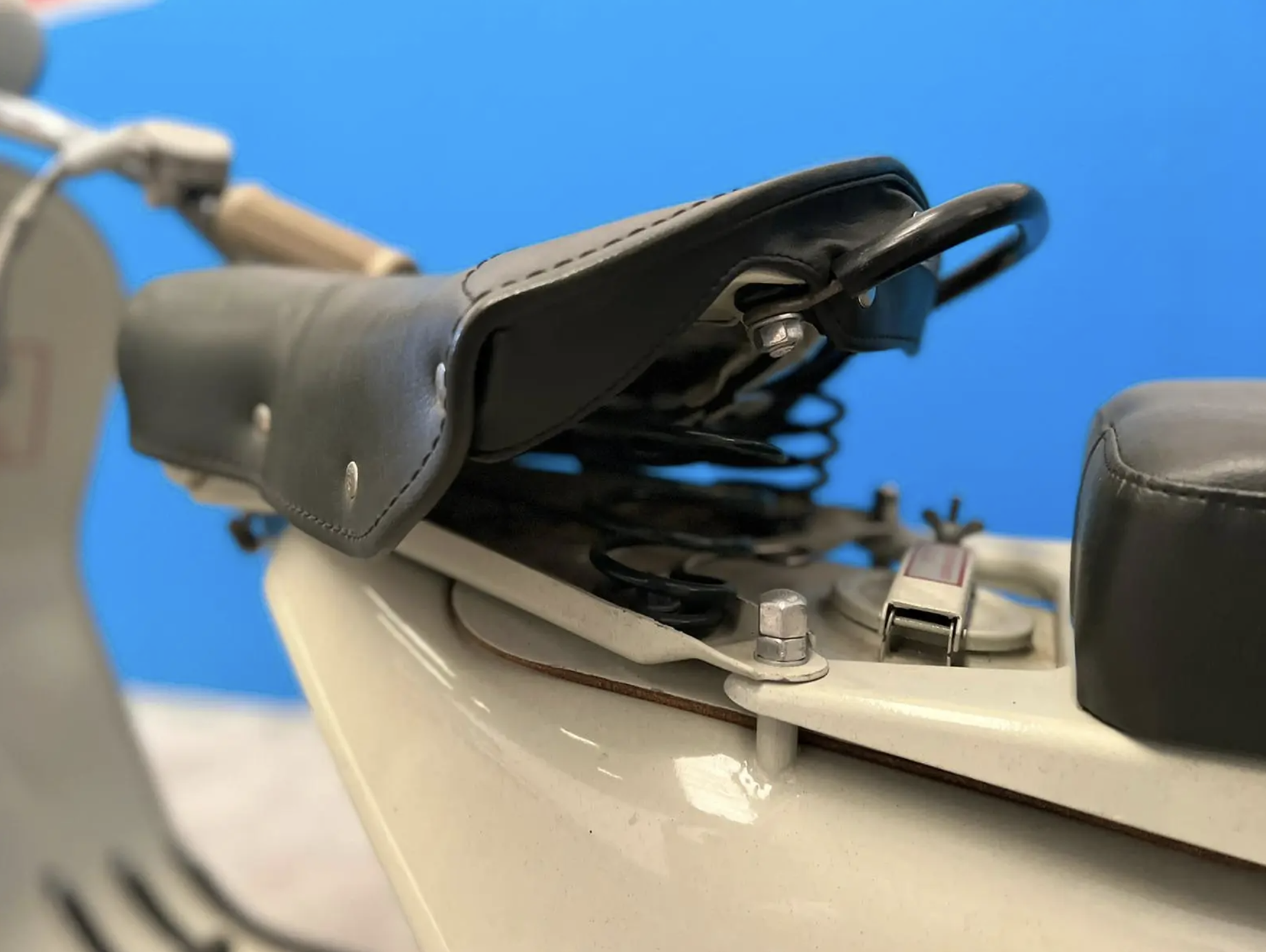 Vespa 150 "Struzzo" image