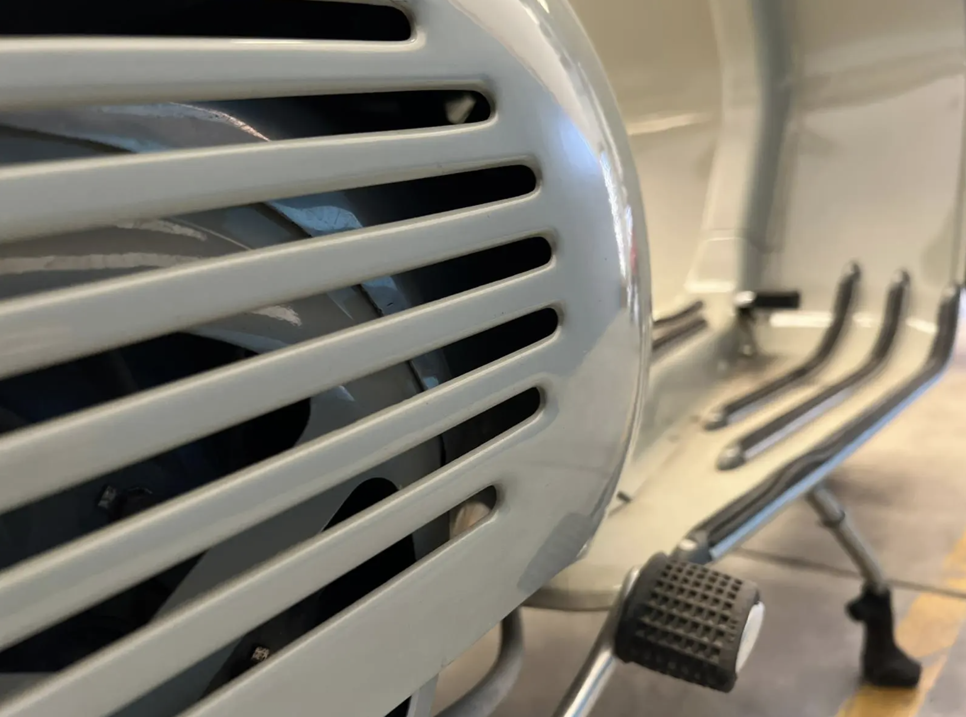 Vespa 150 "Struzzo" image