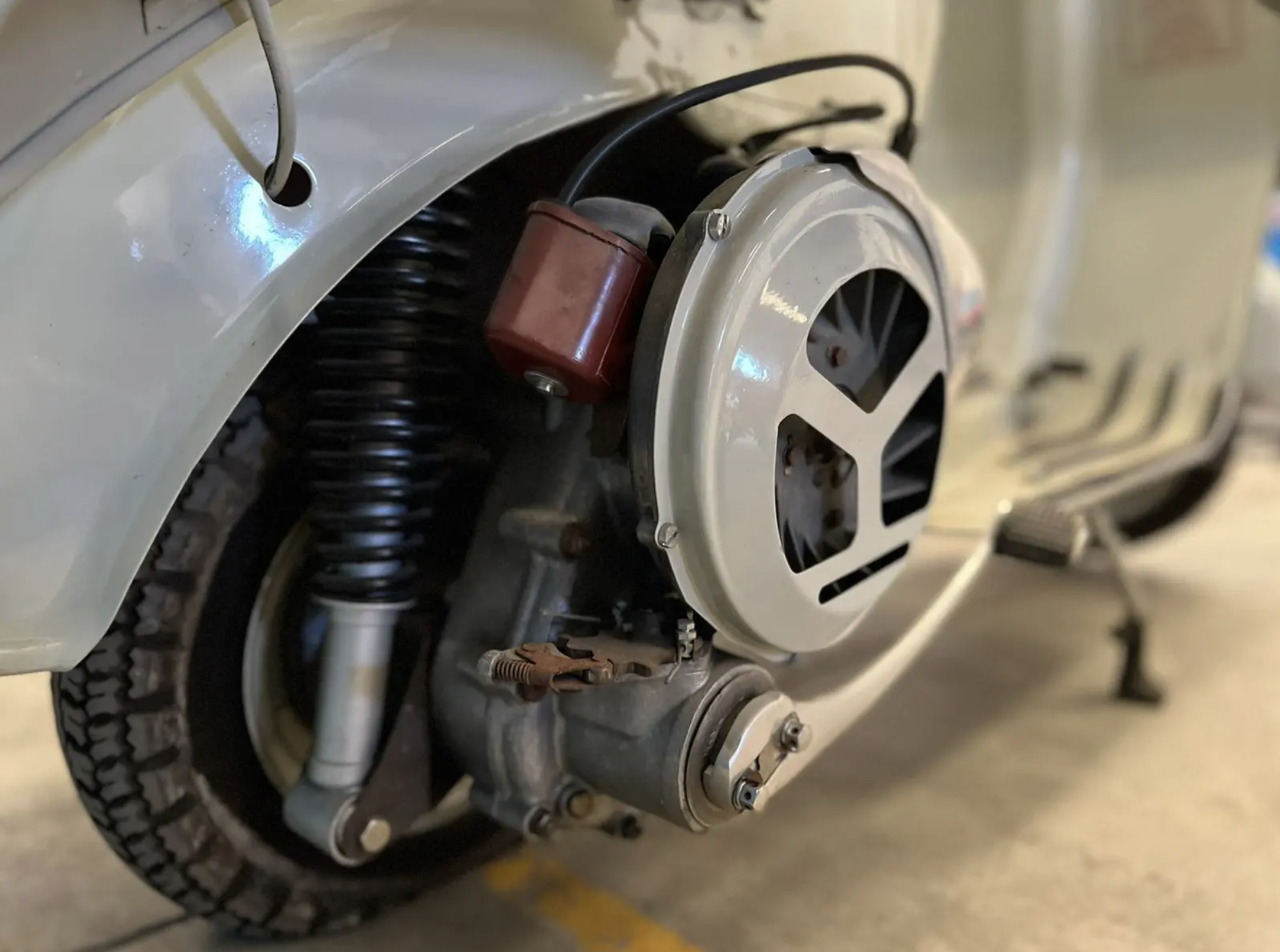 Vespa 150 "Struzzo" image