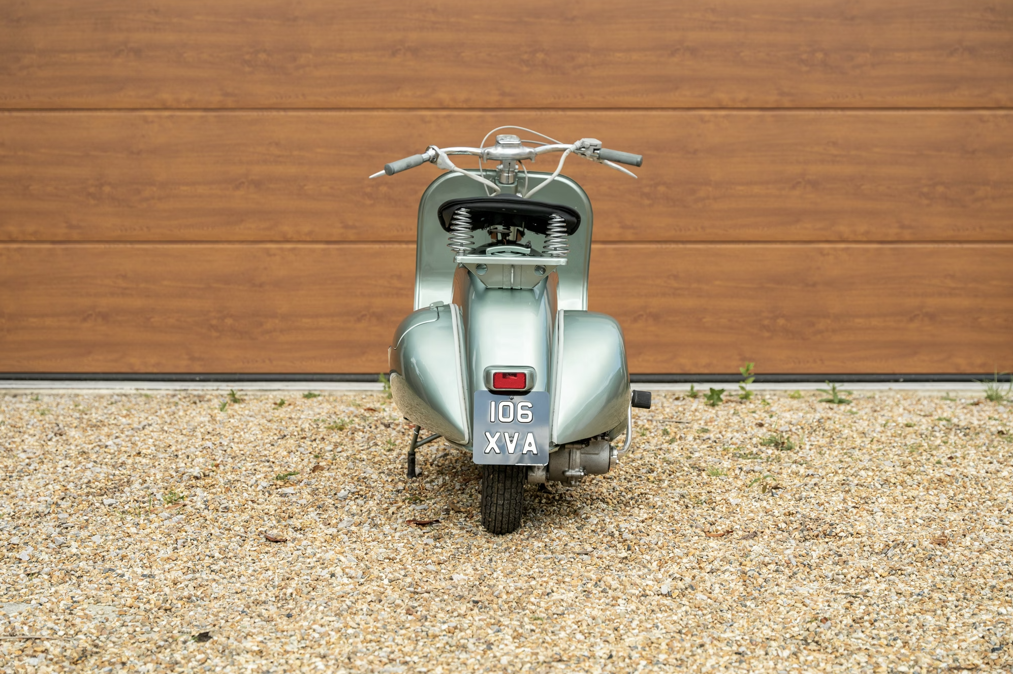 Vespa 125 image