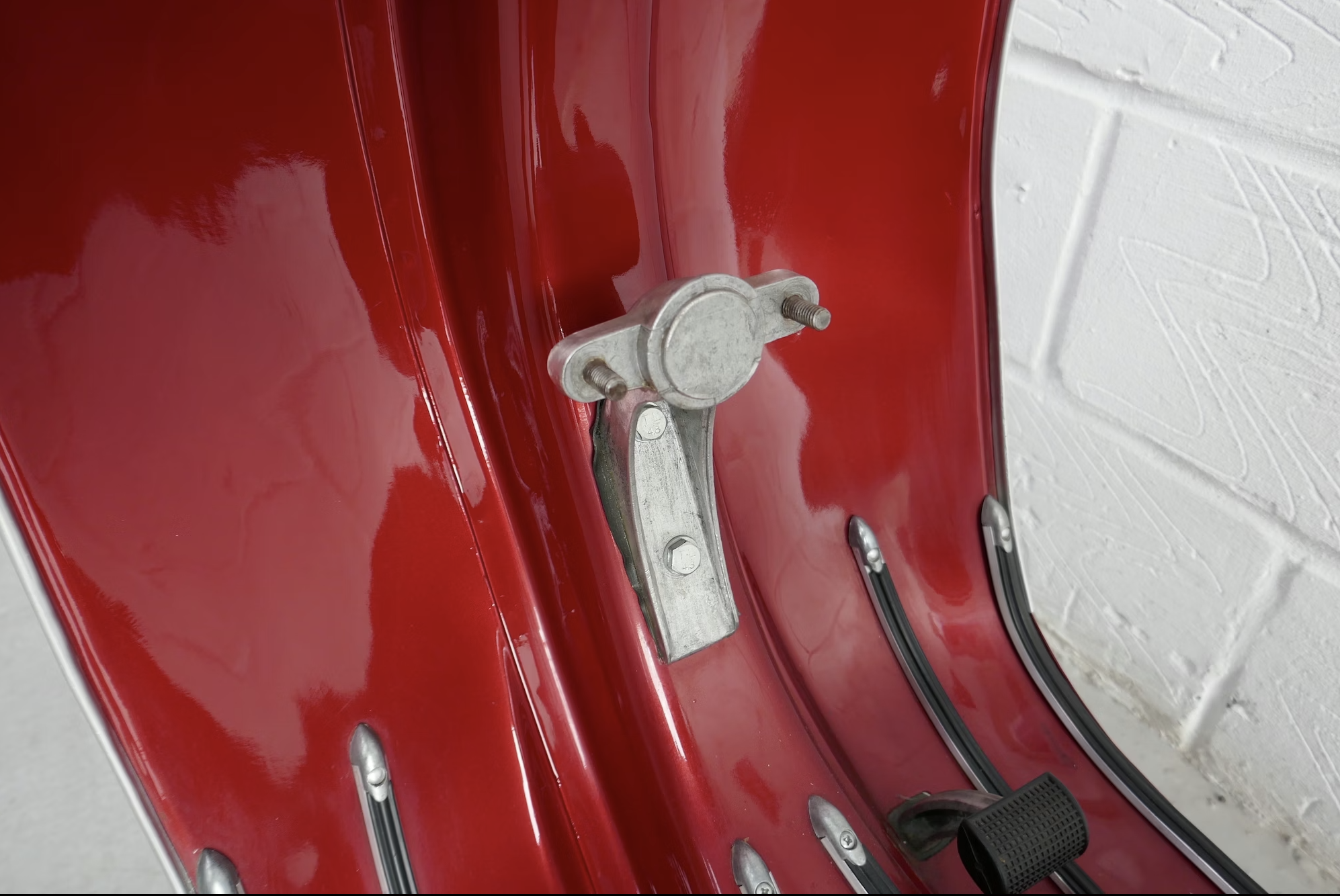 Vespa 50 Revival image