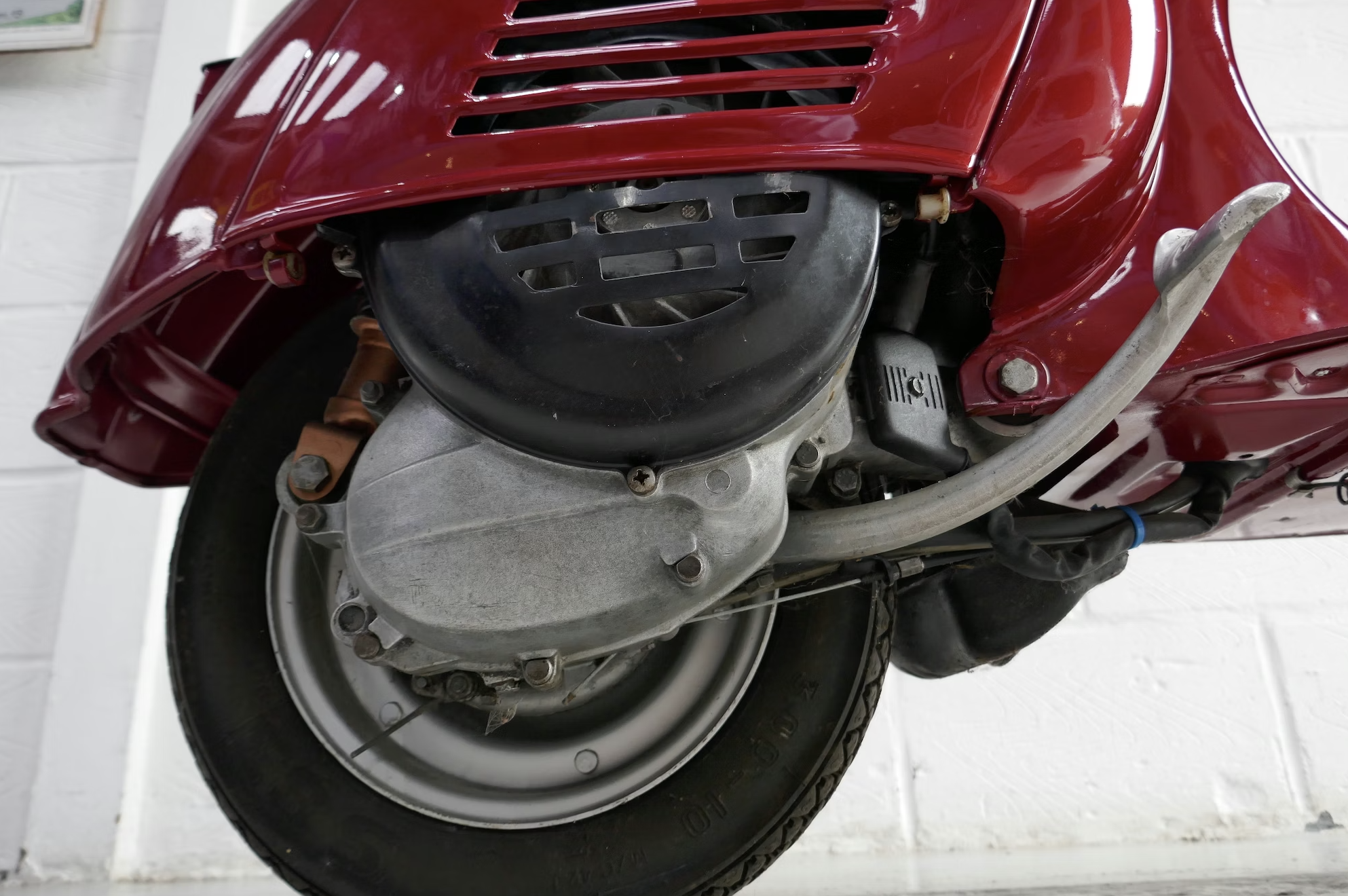 Vespa 50 Revival image